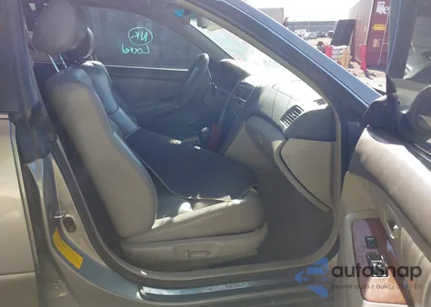 2000 Lexus Es 300 from USA, damaged, VIN JT8BF28G9Y0259522